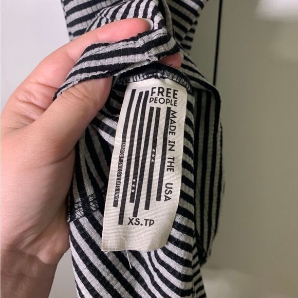 Free People‎ XS Grey and Black Peplum Top - Picture 3 of 5